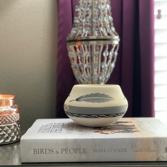 Native American Little Grey Pottery Father Vase - Picture 1 of 13